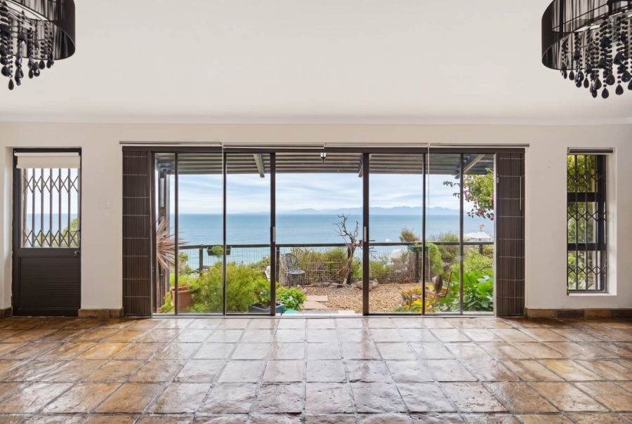 3 Bedroom Property for Sale in Murdock Valley Western Cape